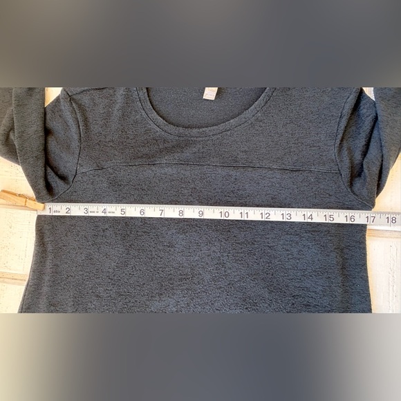 Athleta Girl Double Layer Top Crew Neck Long Sleeve XL/14 - Picture 7 of 8